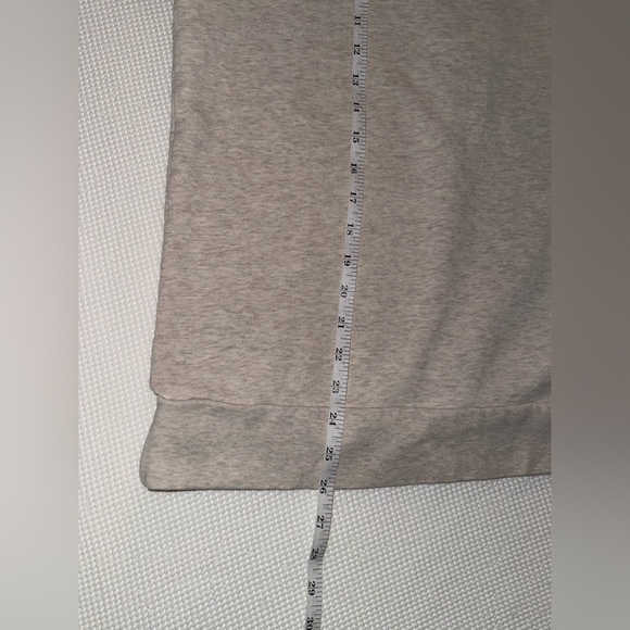 ORAKI women’s crewneck sweater‎ size medium - oatmeal - Picture 7 of 11